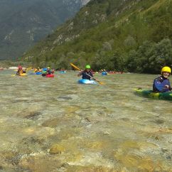 Wildwasserjugend an der Soca